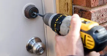 Security Locksmith Services Bronx, NY 718-489-9781 Security Locksmith Services Bronx, NY 718-489-9781 - 13-Key-Broke-In-Lock